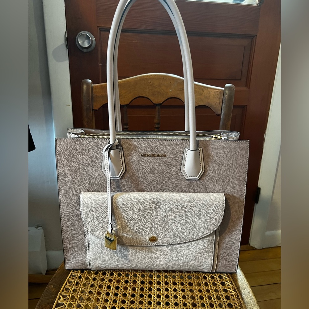 Michael kors tote